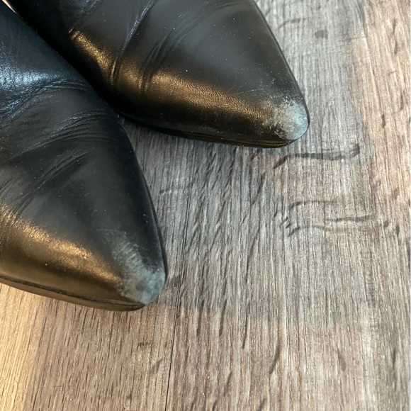 KENDALL & KYLIE Finley Bootie Black Leather Pointed Toe Heeled Ankle Boot - Picture 4 of 12